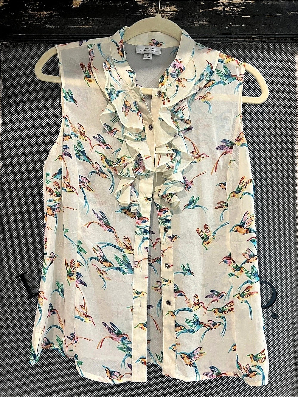 Tahari Bird Print Ruffle Blouse in White & Multicolor Size small